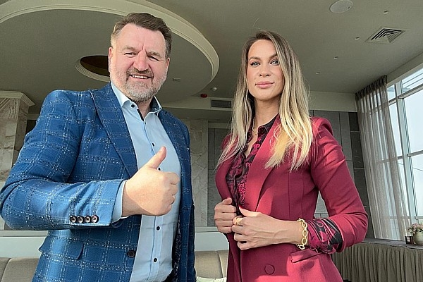 Video intervija ar Karīnu Krivorotu, kura ir tiešsaistes platformas HookusBookus.com pārdošanas un mārketinga direktore Latvijā